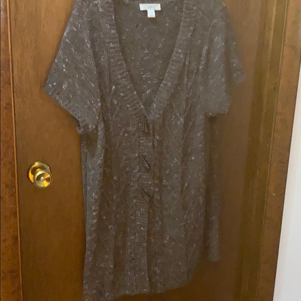 CJ Banks.  Size 1x Short Sleeve long sweater.